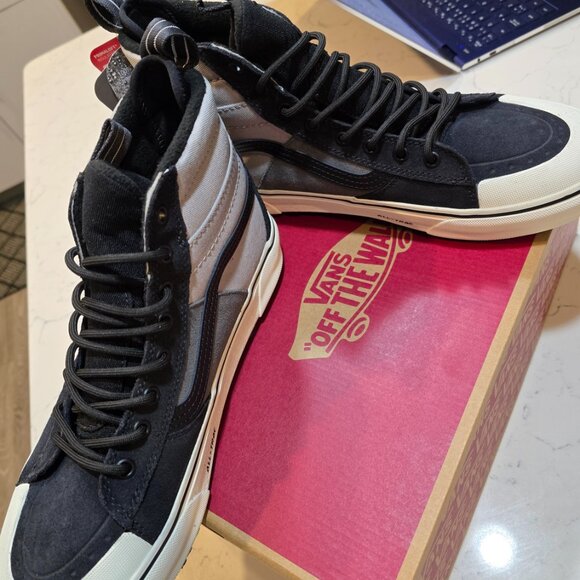 Vans MTE Sk8-Hi Waterproof Skate Sneakers Shoes Gray/Black VN000CVT239 US 10 NEW - Picture 8 of 14